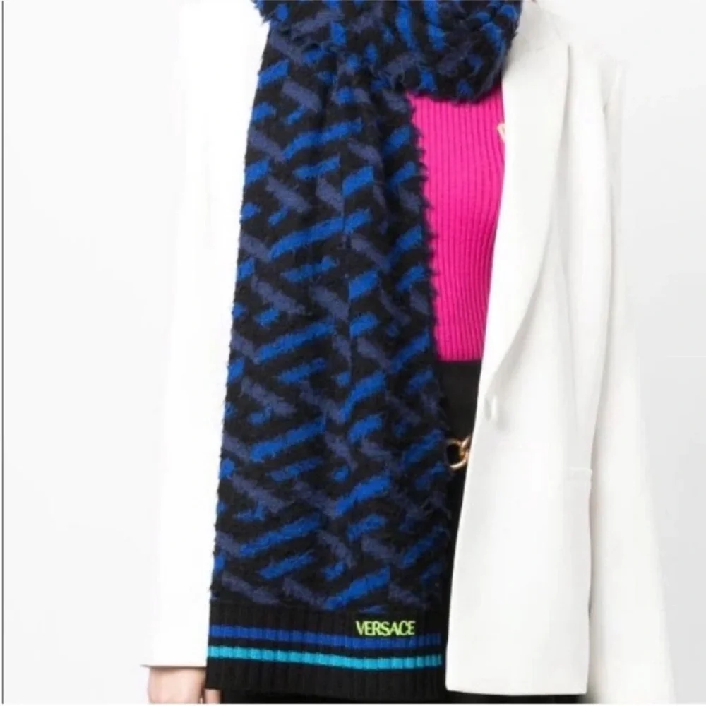🇺🇸FIRM PRICE🇺🇸Authentic Versace Greca Wool Scarf Unisex